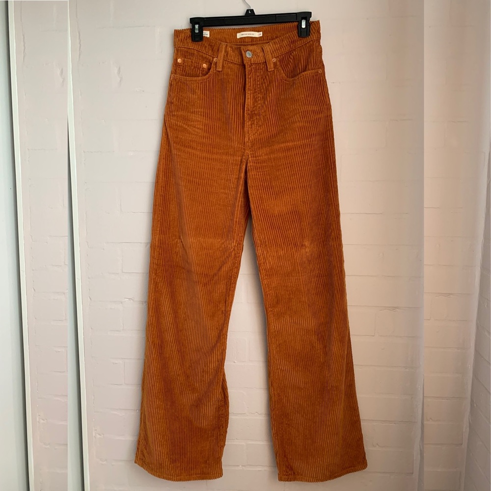 Levi Ribcage wide leg corduroys